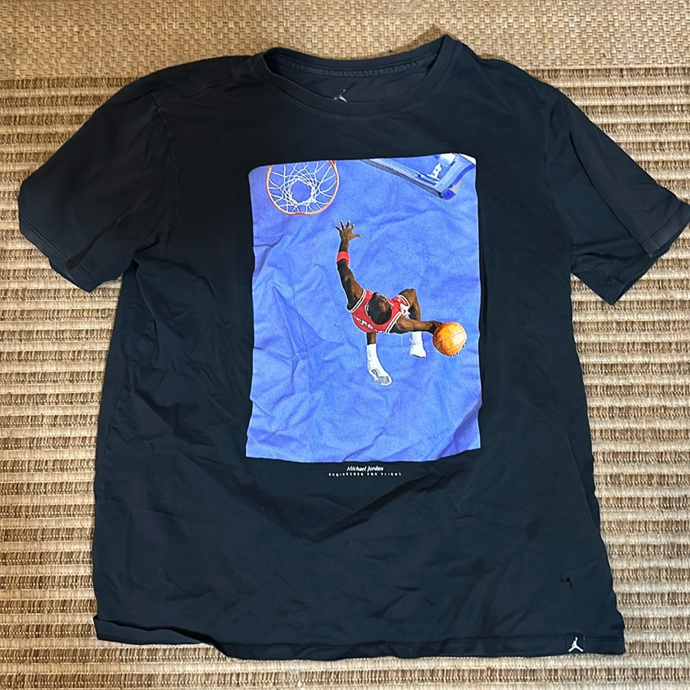 Graphic Michael Jordan T size large the brand is Jordan